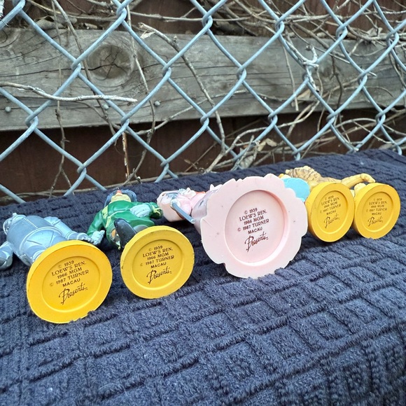 Green and Silver Action Figures Playset - Picture 12 of 12